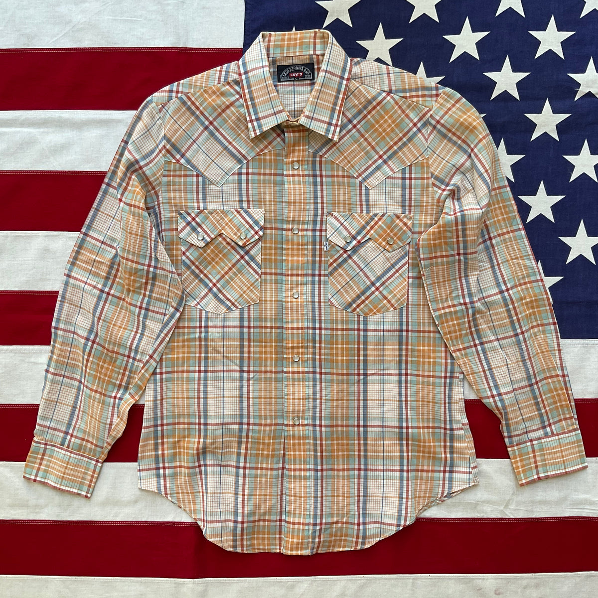 Levi's® Classic Fit Snap Front Long Sleeve Plaid Western Shirt