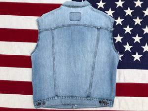 Levi’s  Denim Vest  2000’s Vintage Stonewash Light Blue 4 Pocket