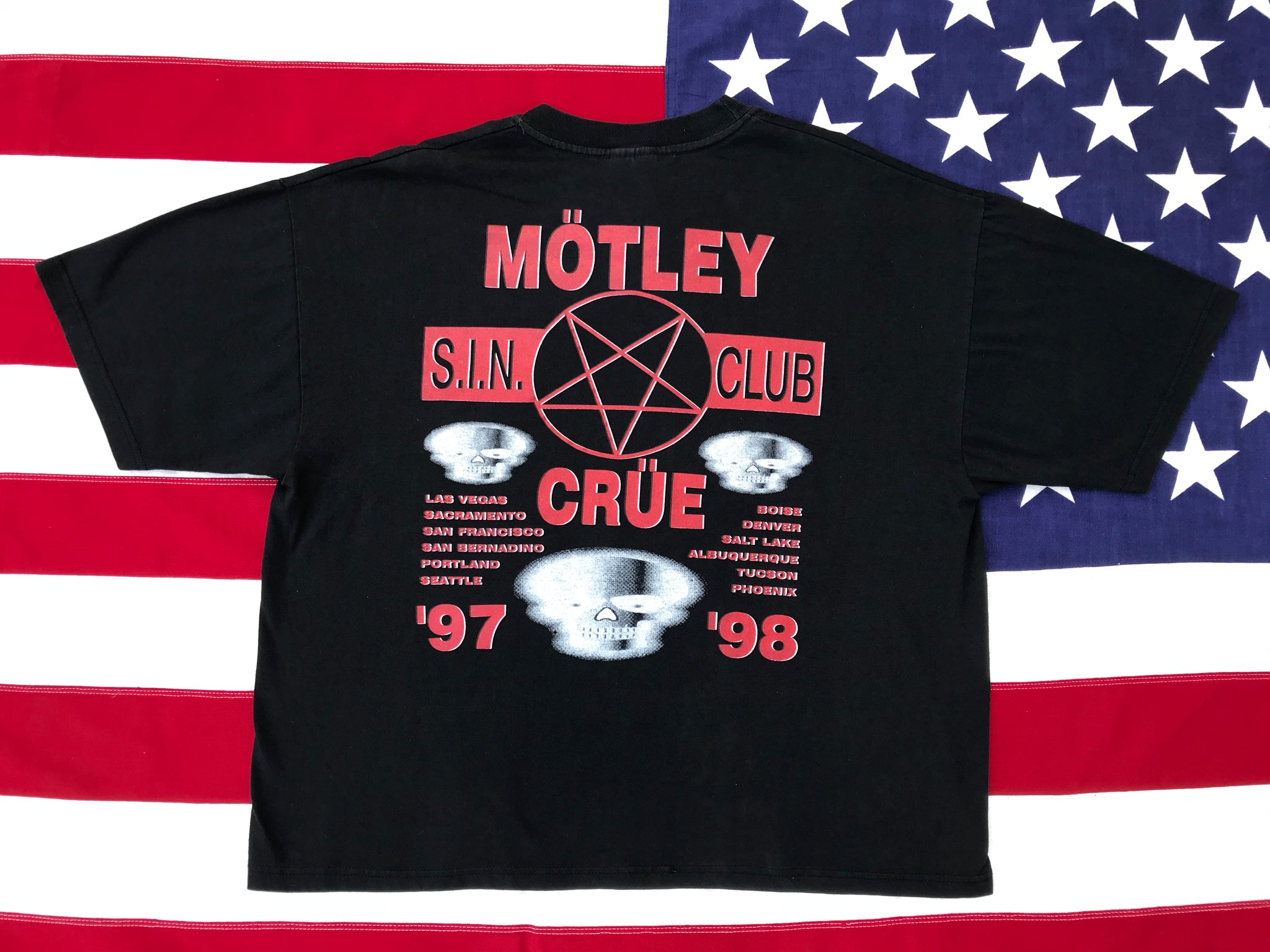 Motley Crüe  “ Generation Swine Tour ‘97-‘98 - S.I.N. Club Members  “ Original Vintage Rock T-Shirt By Hanes USA