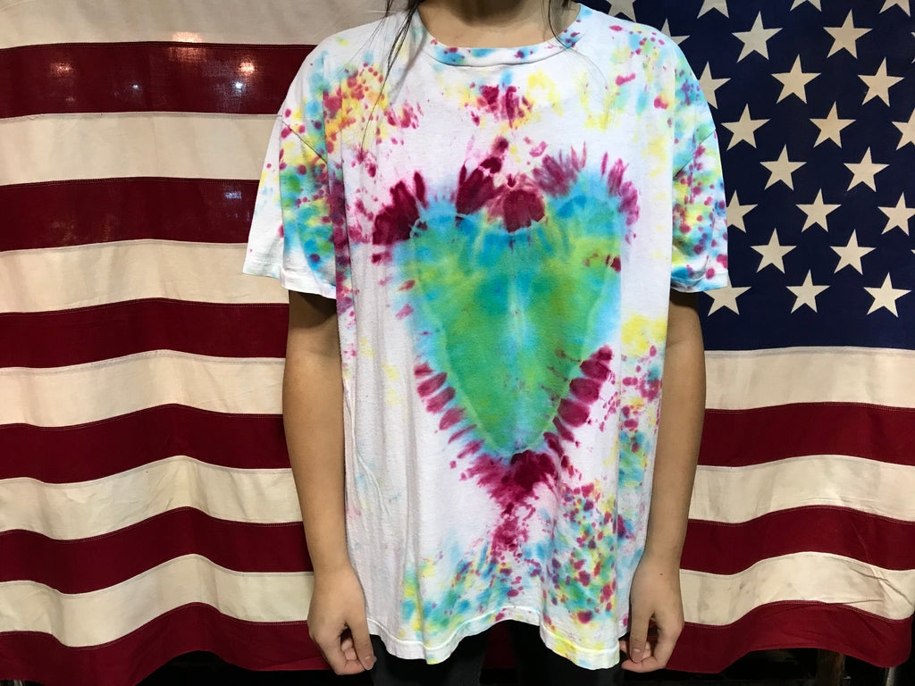 Tie Dye Love Heart 90’s Vintage Design T-Shirt