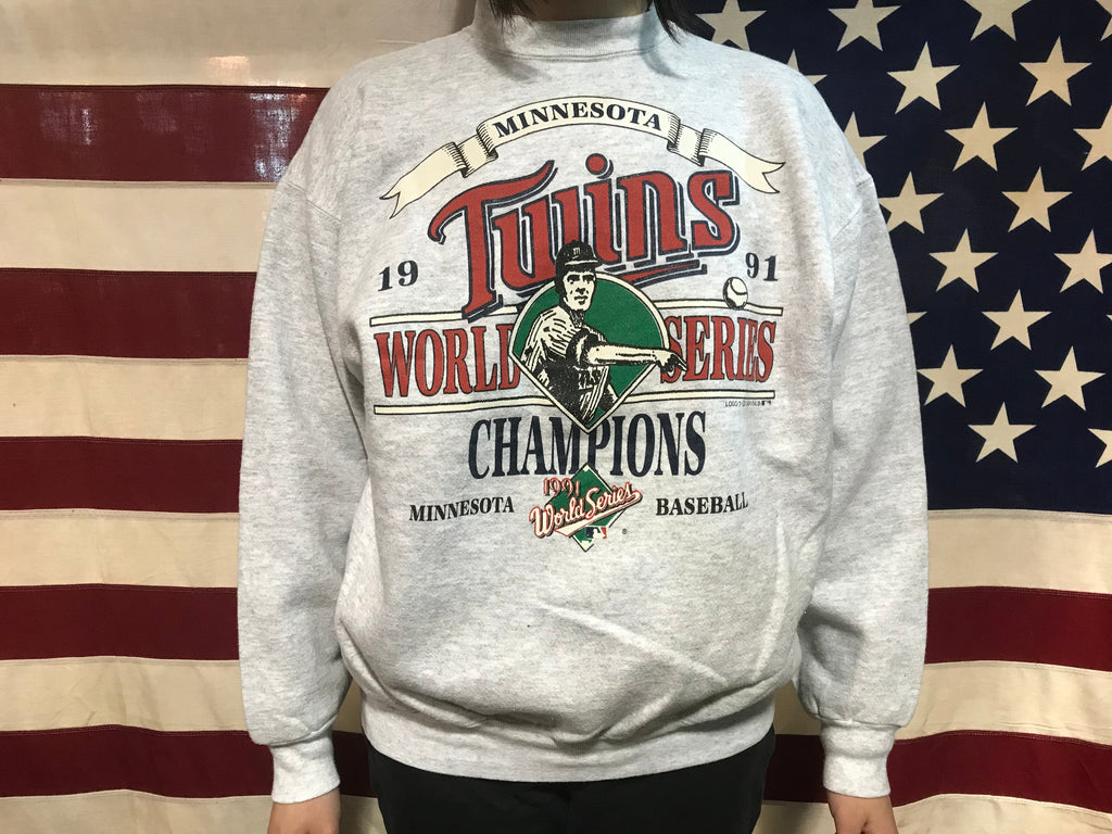 Minnesota Twins MLB World Series 90’s Vintage Crew Sporting Sweat by Tultex Made in USA