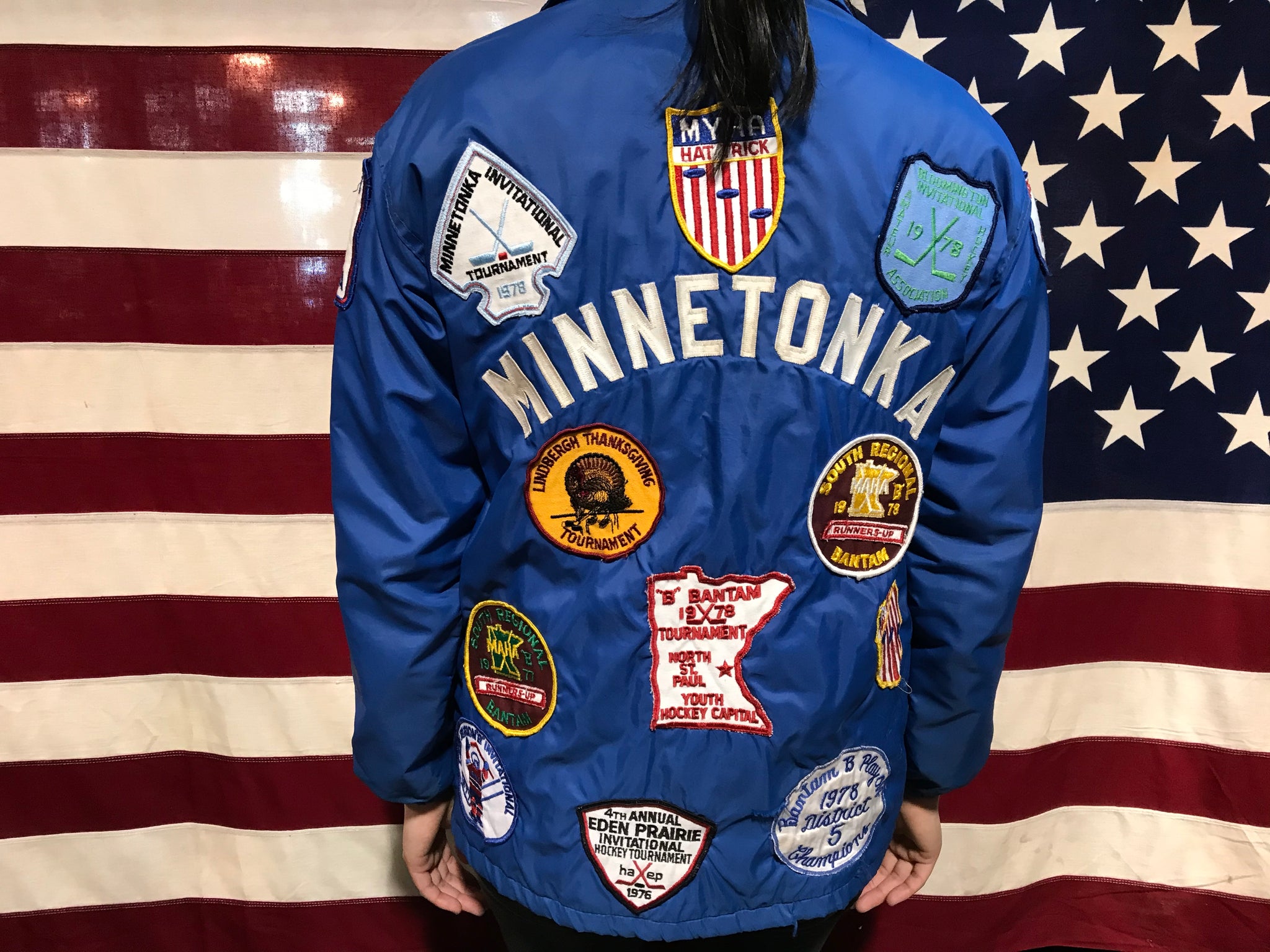 Vintage Ice Hockey 1970’s Windless “ The Flap Jacket “ Nylon Windbreaker With Original 70’s Woven Patches