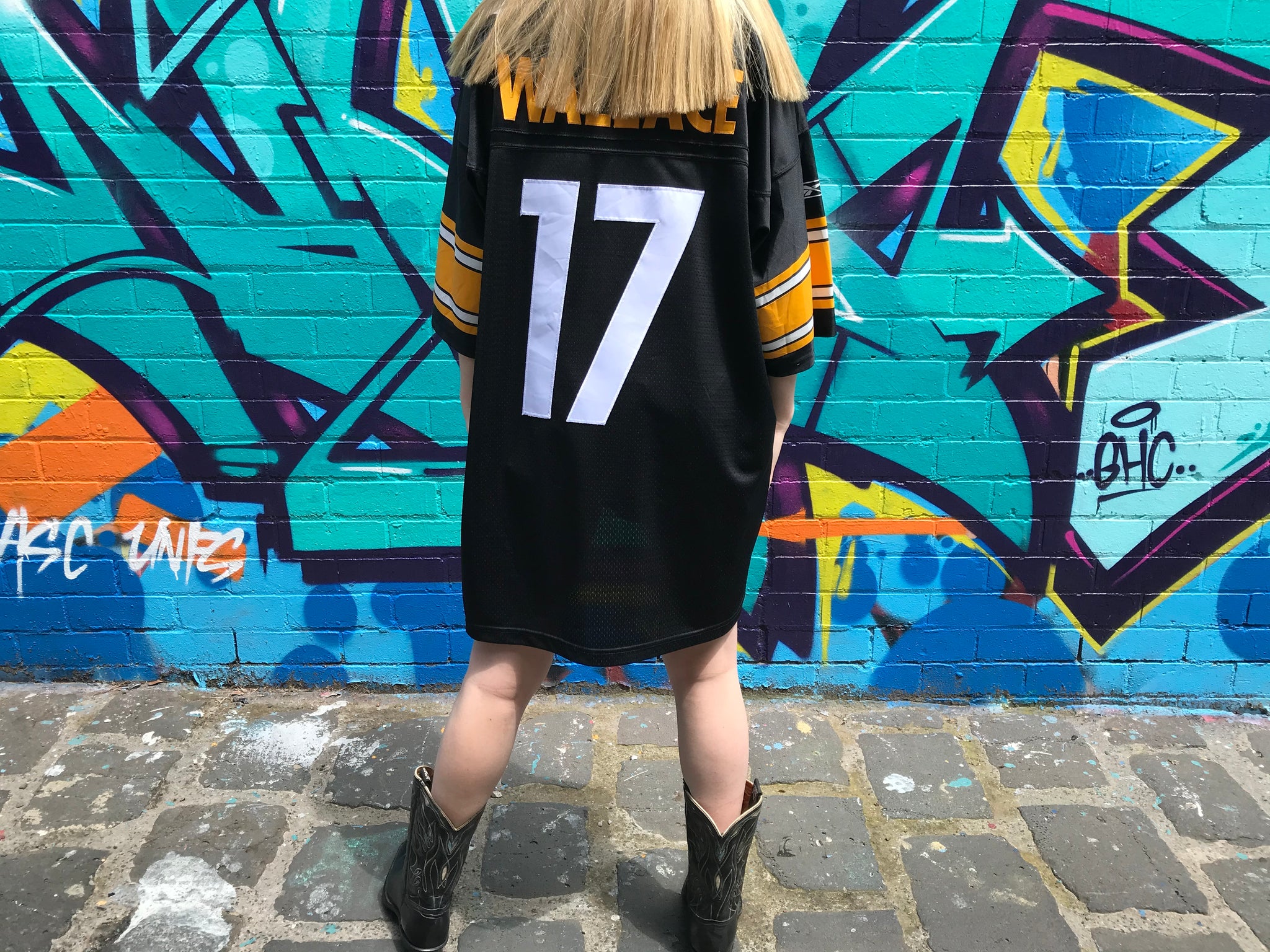 NFL Pittsburgh Steelers Vintage 90's Mens Jersey Wallace 17 By Ree American Vintage Clothing Co. NFL Pittsburgh Steelers Vintage 90's Mens Jersey Wallace 17 By Ree American Vintage Clothing Co.