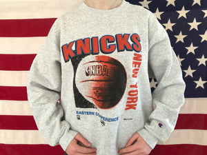 New York Knicks NBA 90’s Vintage Official Licensed Product Sporting Crew Sweat By Champion USA