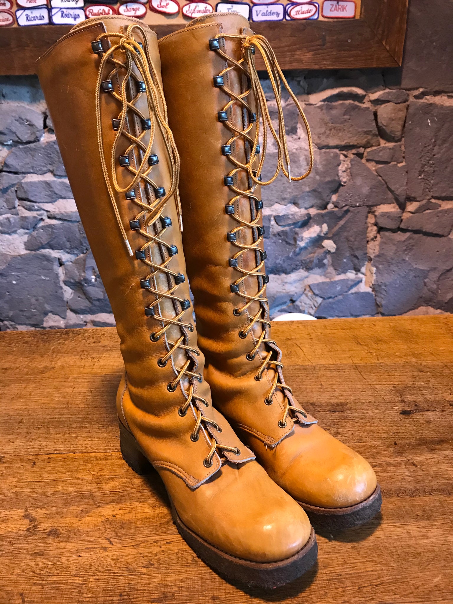 Zodiac 1970’s Vintage Lace Up Knee High Women’s Leather Maple Boots USA