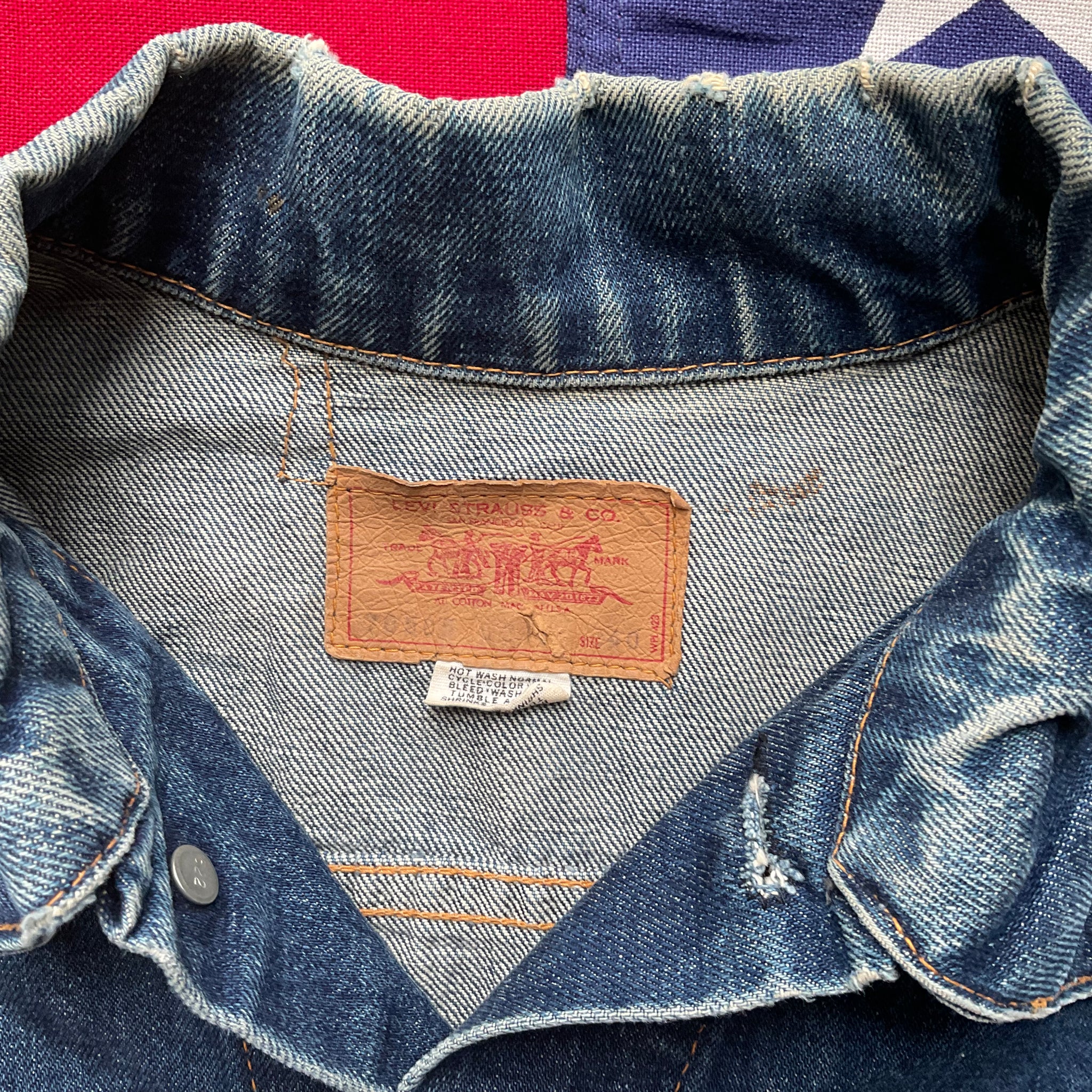 Vintage 1960’s Type 3 LEVI’S Big E 70505 Size 40 Two Pocket Denim Trucker Jacket Made in USA