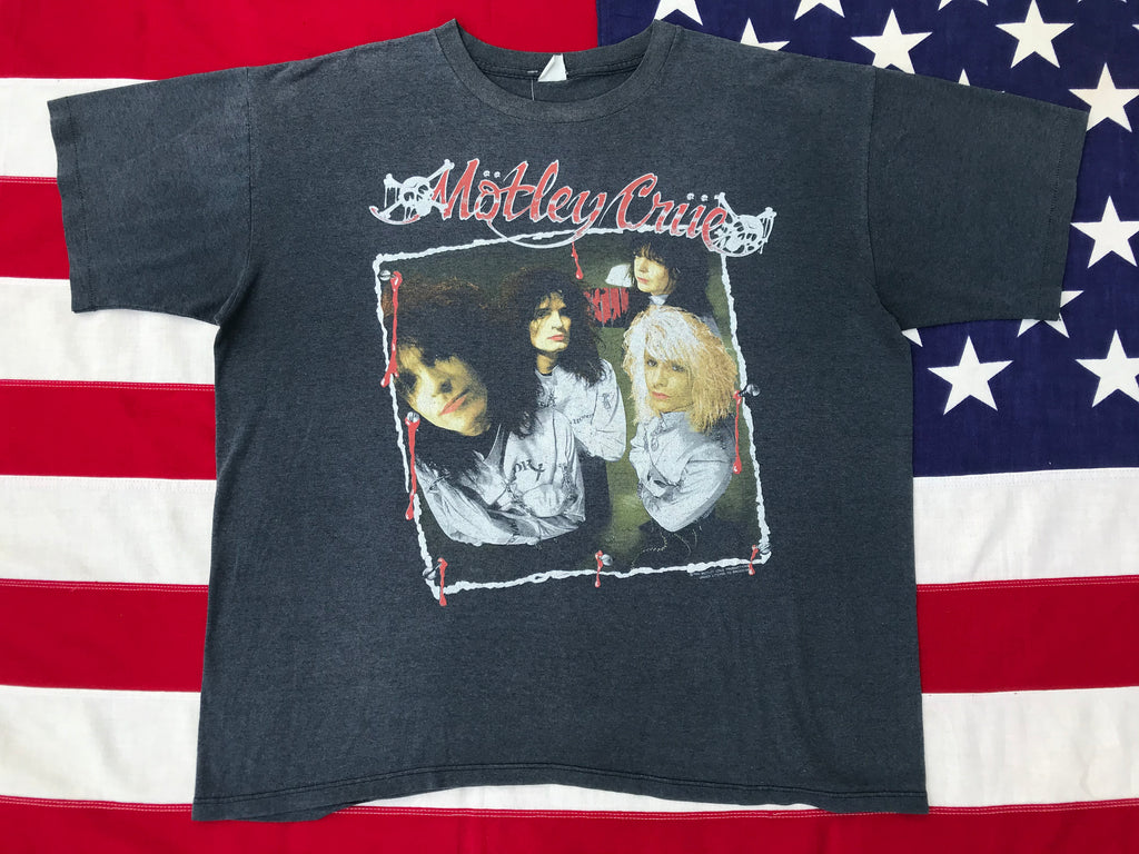 Motley Crüe  “ Dr Feelgood Tour 1989 “ Original Vintage Rock T-Shirt  Made in USA