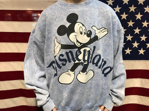 Mickey Mouse Disneyland 90’s Vintage ©️The Walt Disney Co Crew Sweat Made In USA